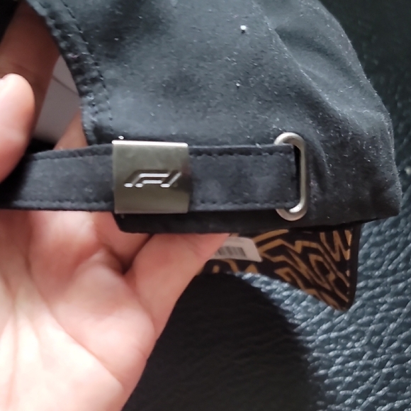 F1 APXGP Black and Gold Official Limited Edition Movie Cap Hat - Picture 4 of 7